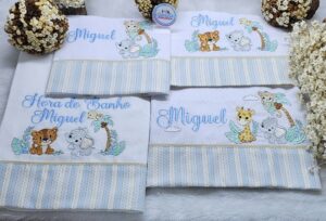 KIT ESSENCIAL 4 FRALDAS PERSONALIZADAS _ SAFARI