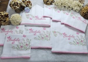 KIT 9 PEÇAS PERSONALIZADAS _ JARDIM DE ROSAS